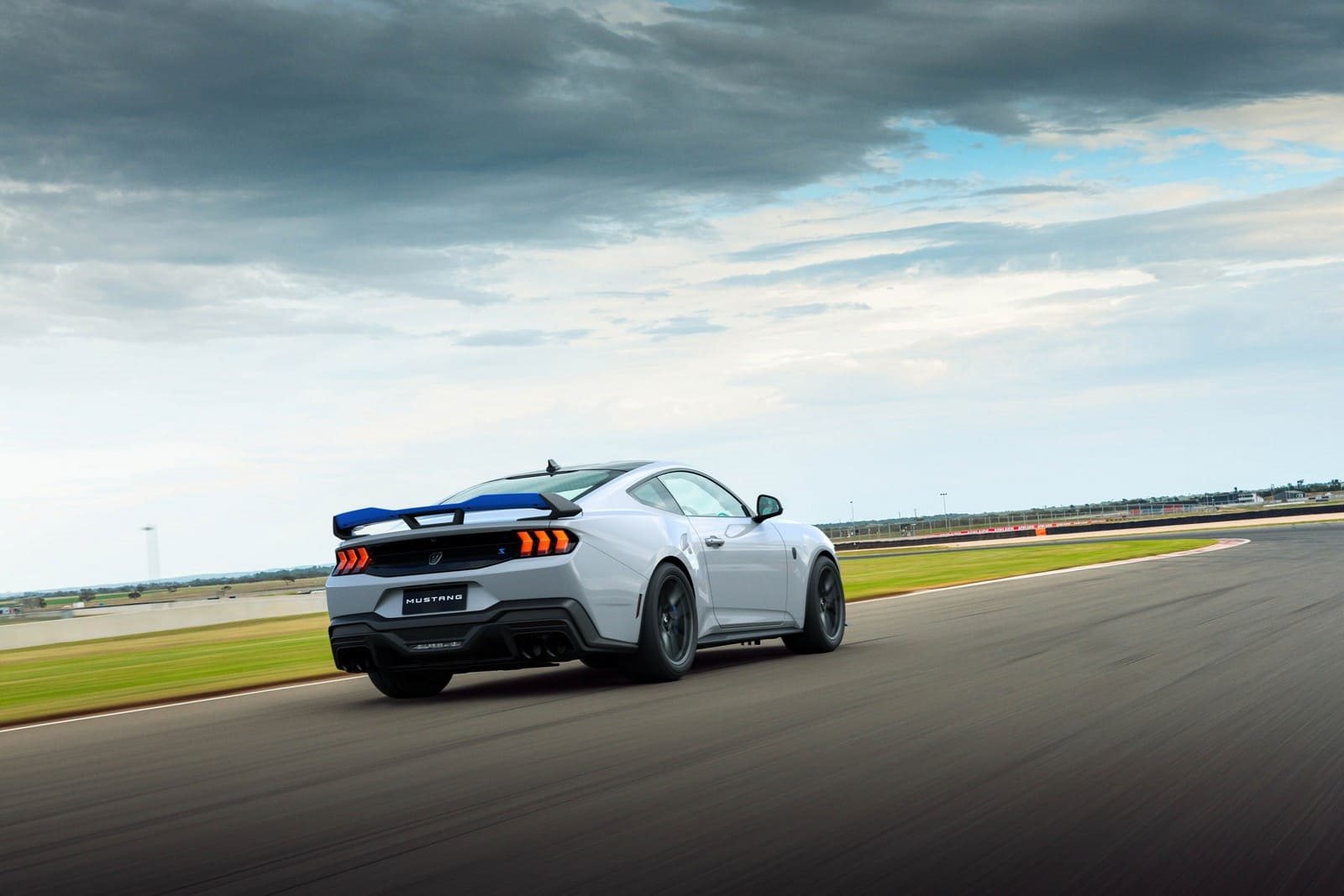 2026 - FORD MUSTANG DARK HORSE T8-SPEC, foto 8