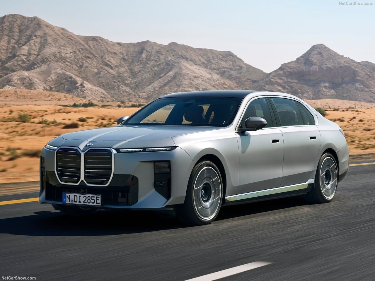 2027 - BMW i7, foto 8
