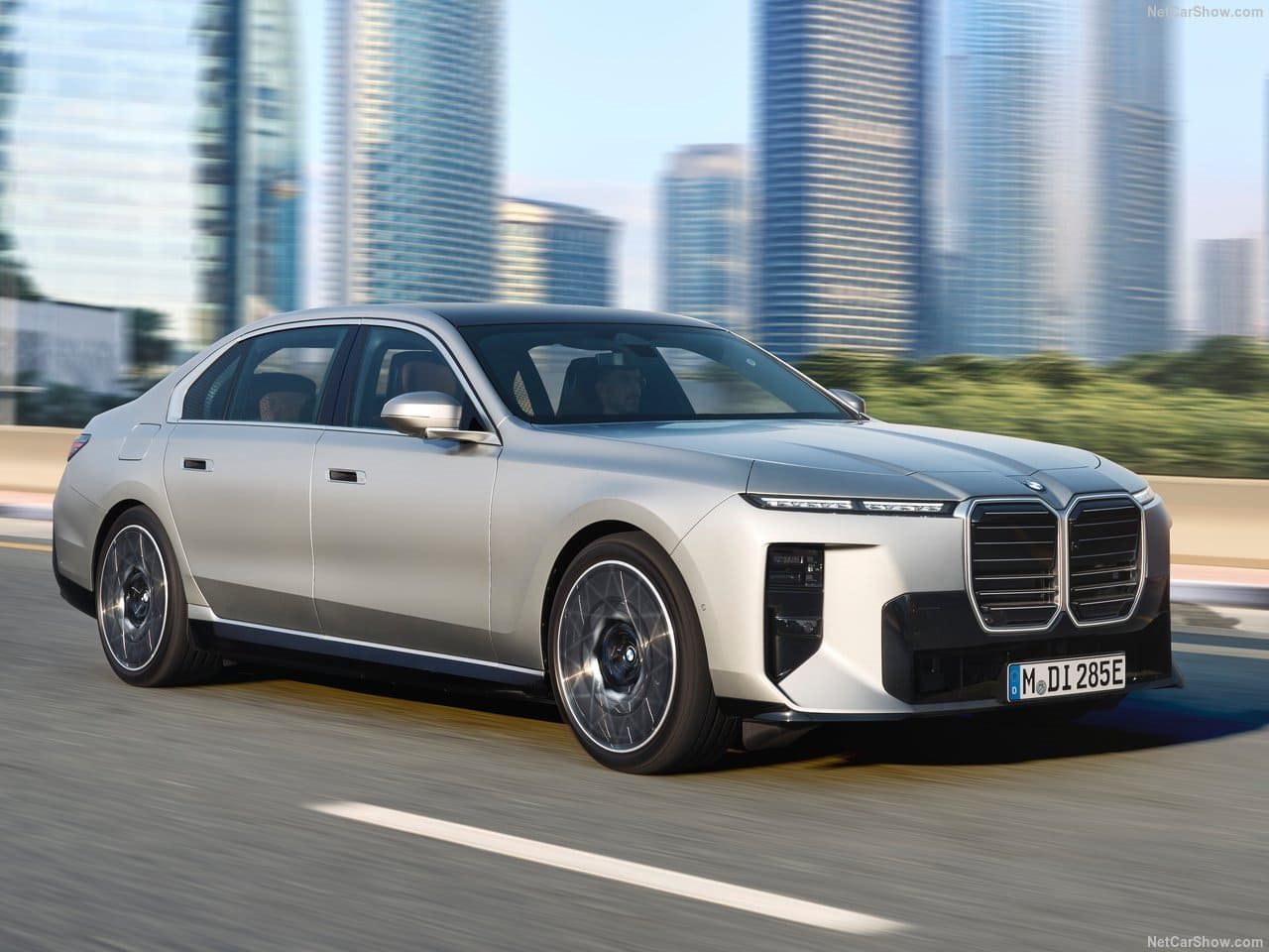 2027 - BMW i7, foto 16