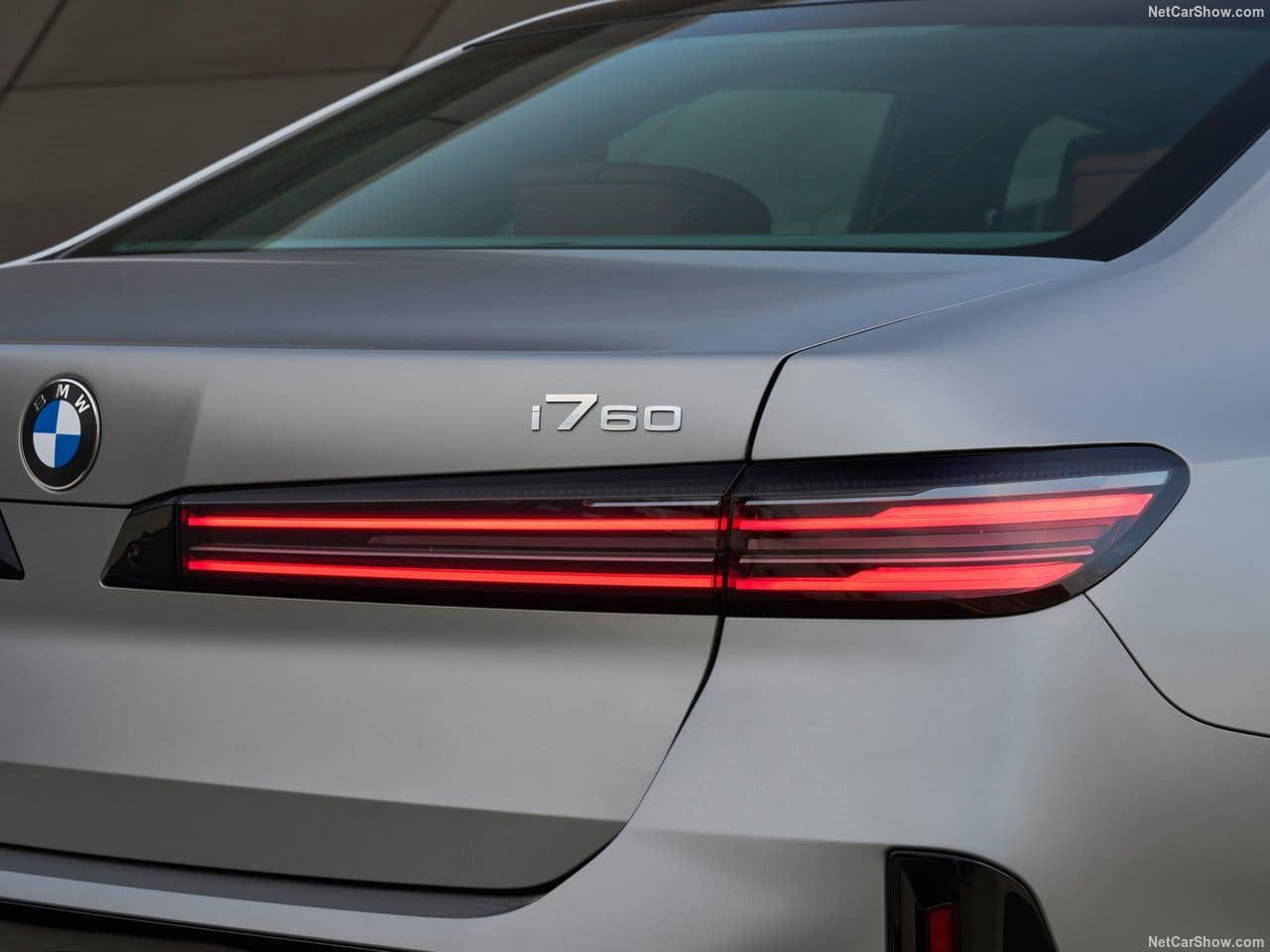 2027 - BMW i7, foto 46