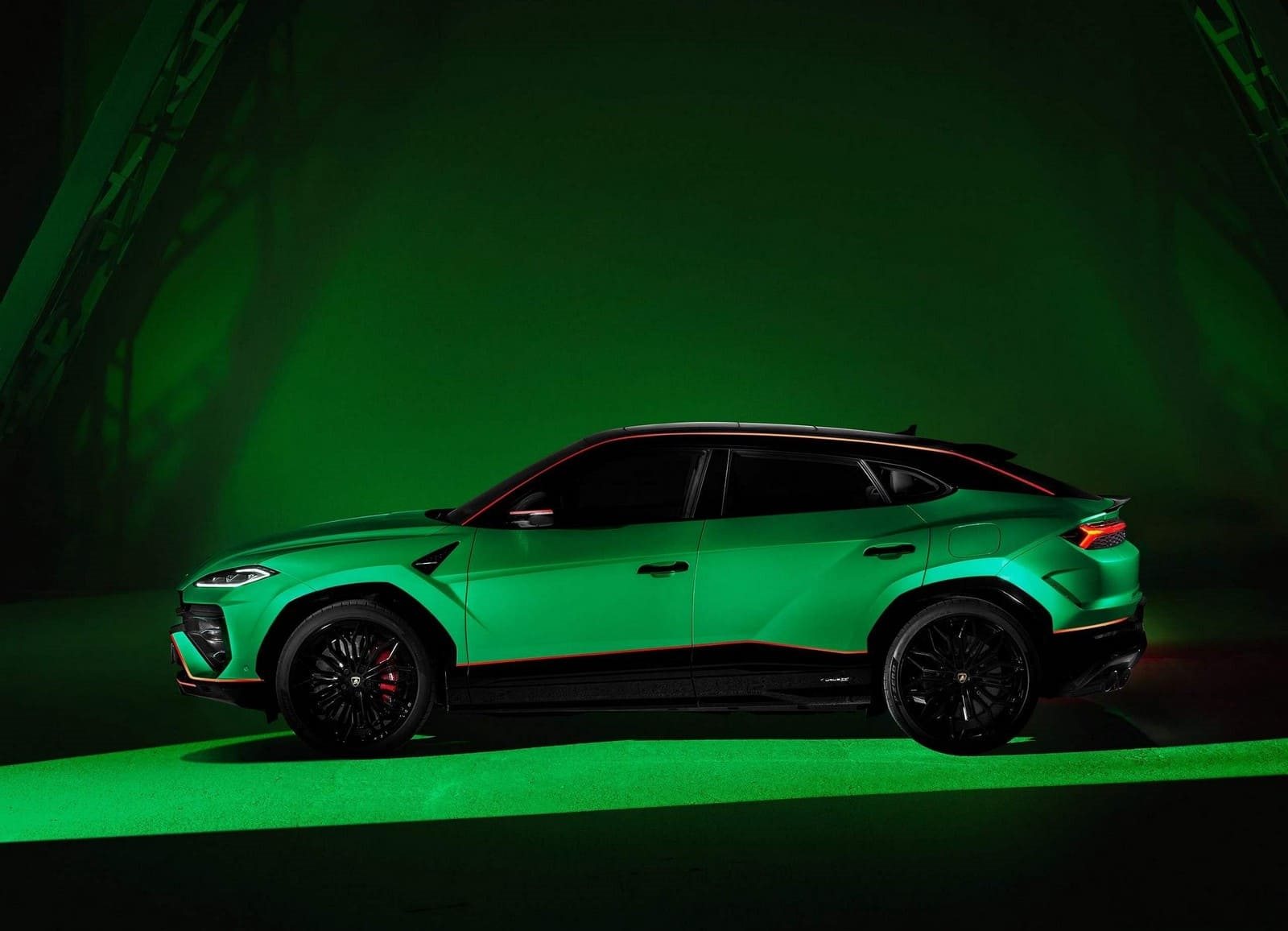 2026 - LAMBORGHINI URUS SE TETTONERO CAPSULE, foto 2