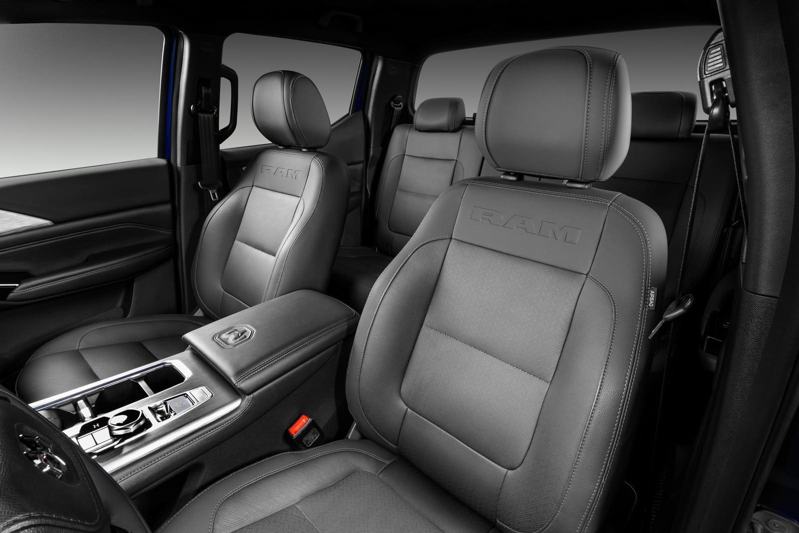 2026 - RAM DAKOTA LARAMIE NIGHT EDITION, foto 8