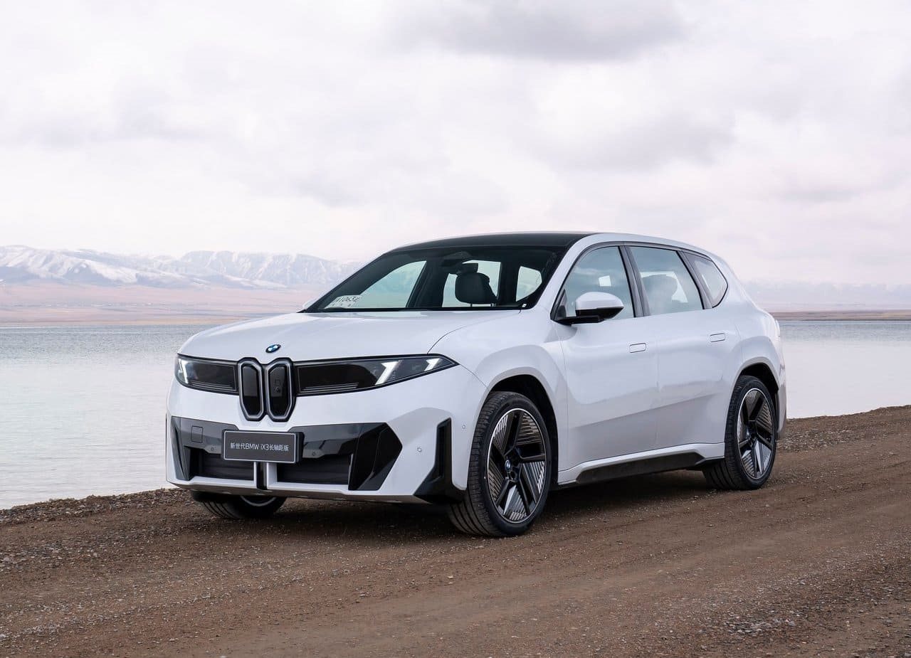 BMW iX3 LWB, foto 5