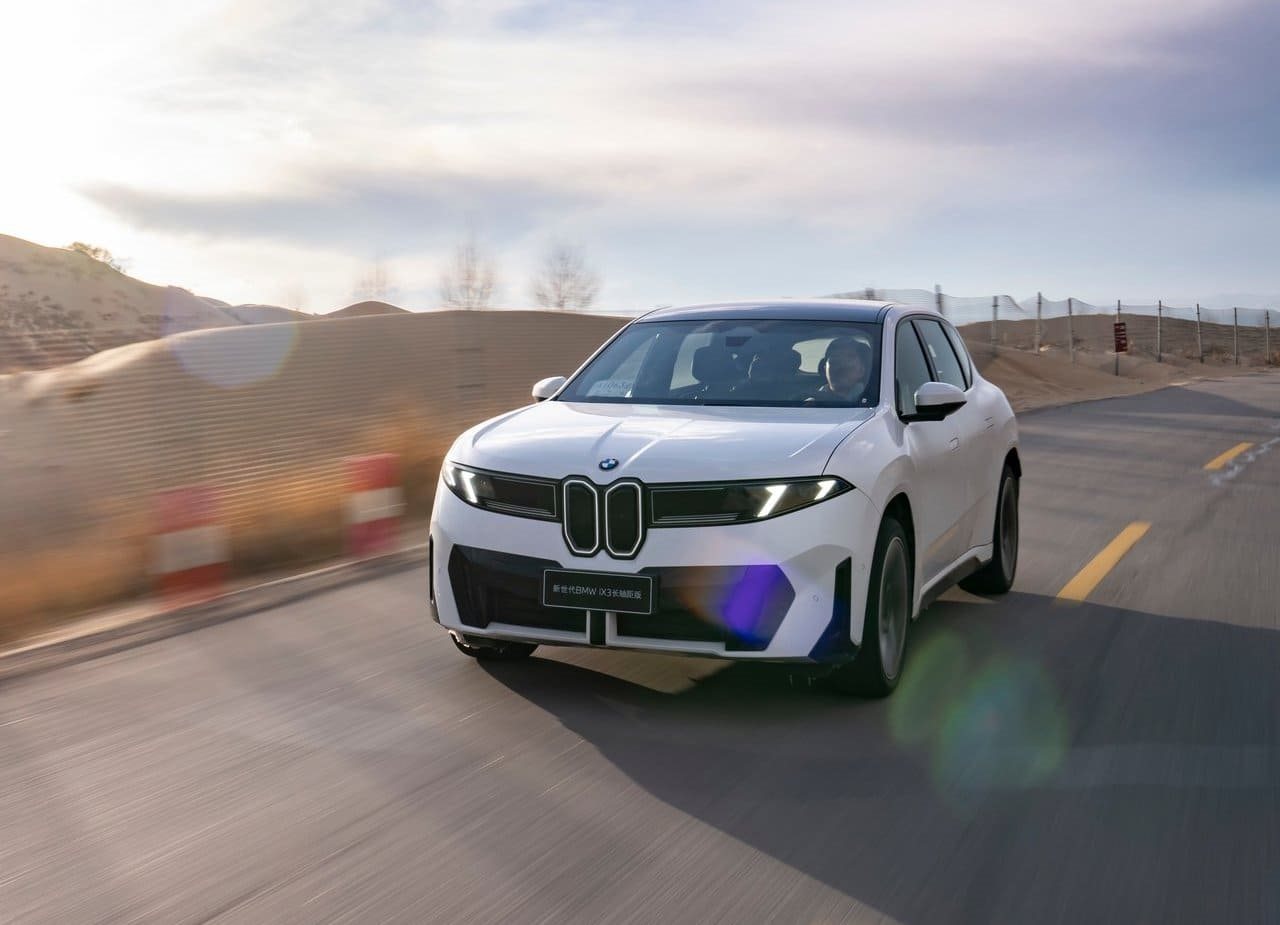 BMW iX3 LWB, foto 8