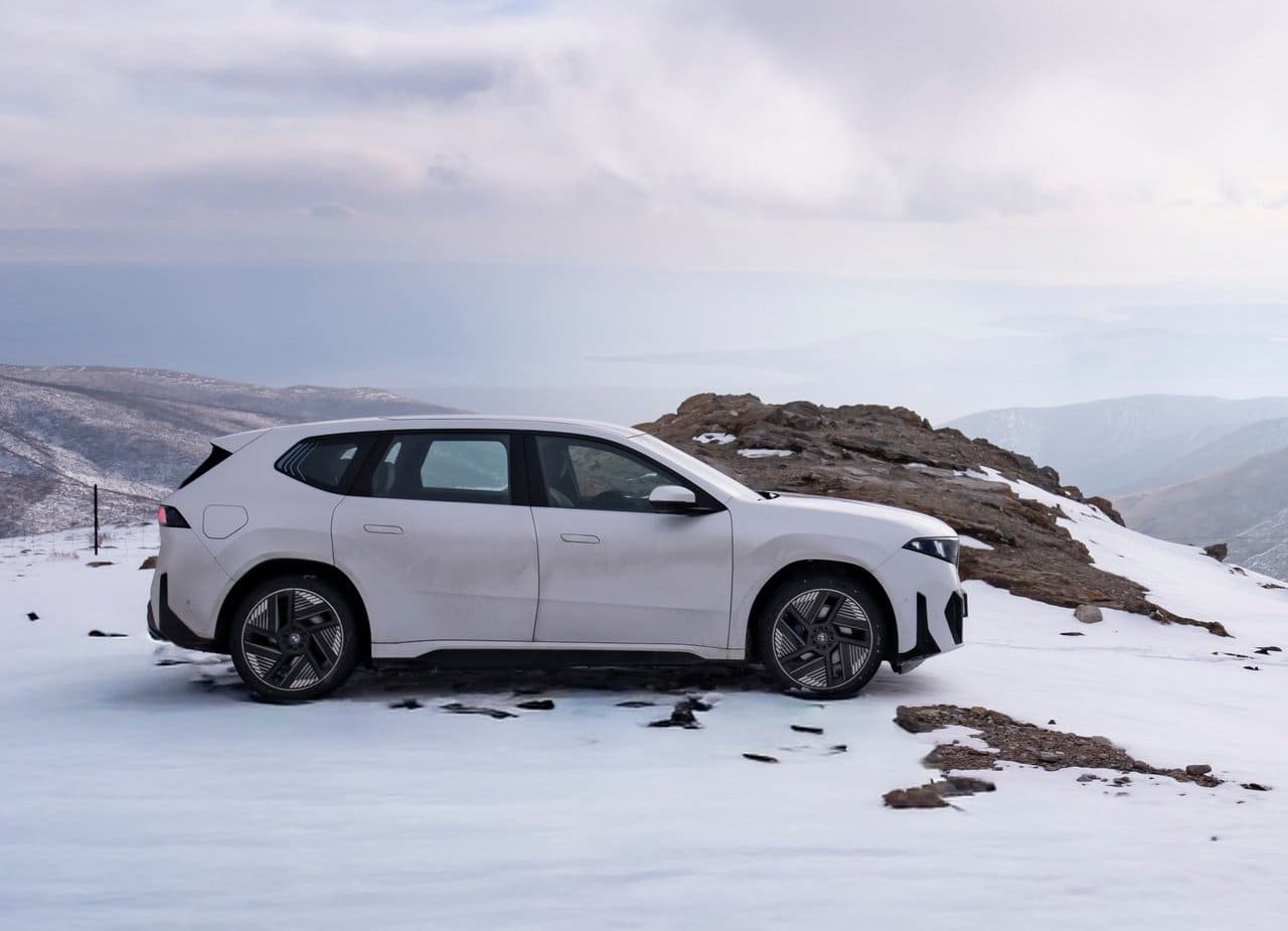 BMW iX3 LWB, foto 10
