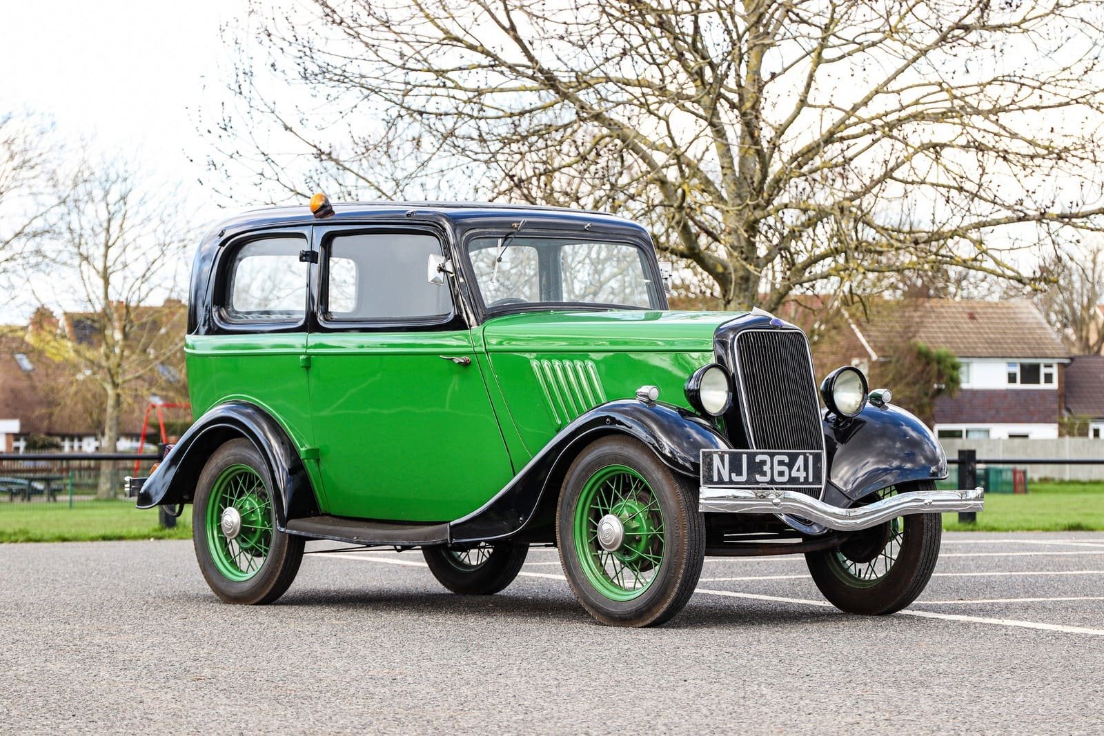 1934 - FORD MODEL Y TWO-DOOR SALOON, foto 3