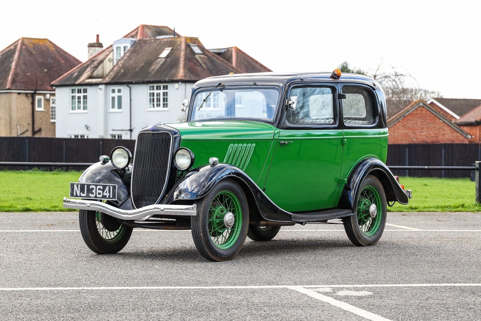 1934 - FORD MODEL Y TWO-DOOR SALOON, foto 4