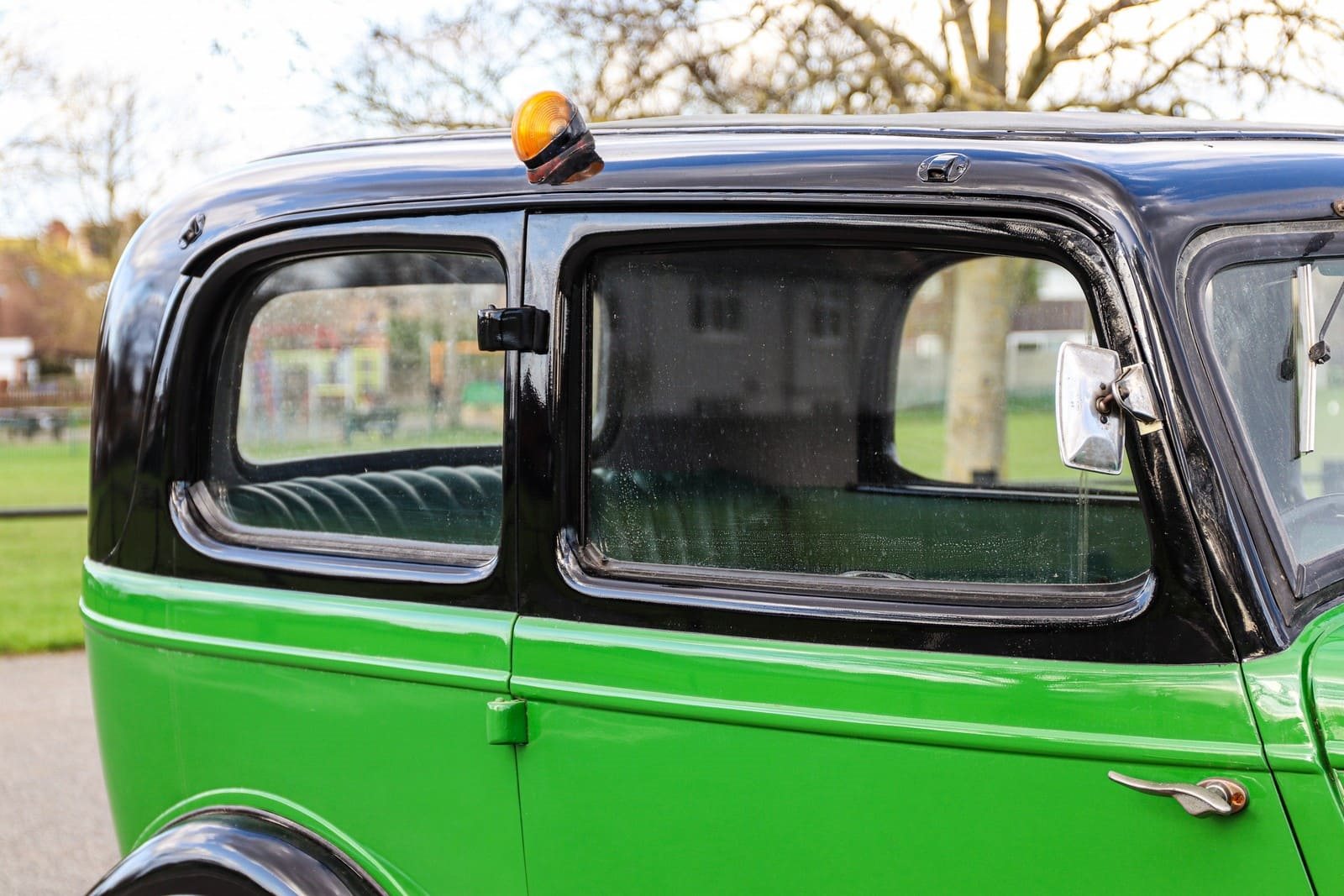 1934 - FORD MODEL Y TWO-DOOR SALOON, foto 10