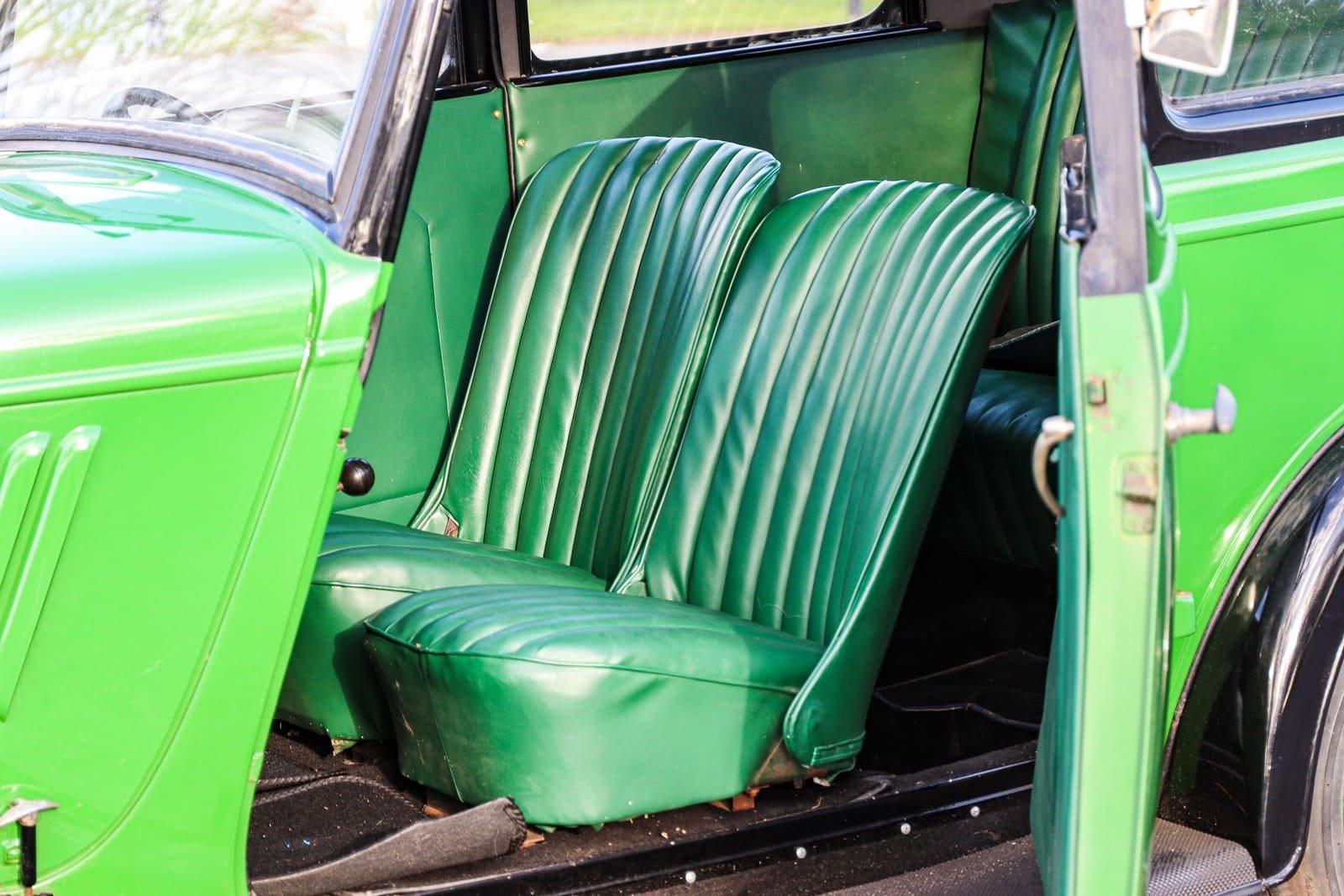 1934 - FORD MODEL Y TWO-DOOR SALOON, foto 39