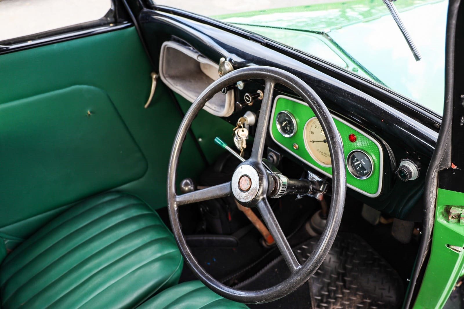1934 - FORD MODEL Y TWO-DOOR SALOON, foto 49