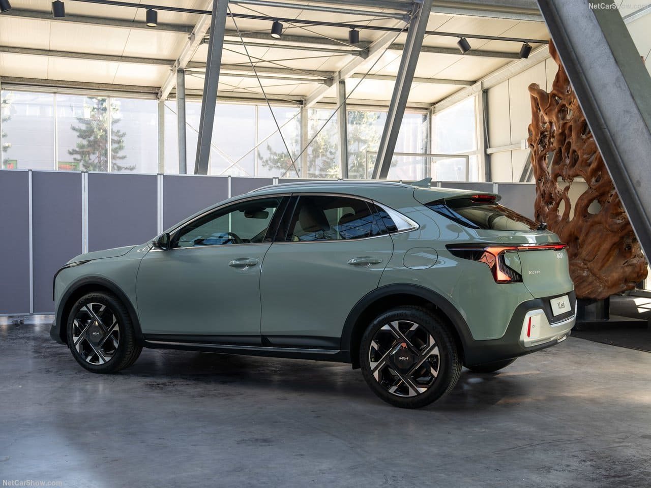 2027 - KIA XCEED, foto 16