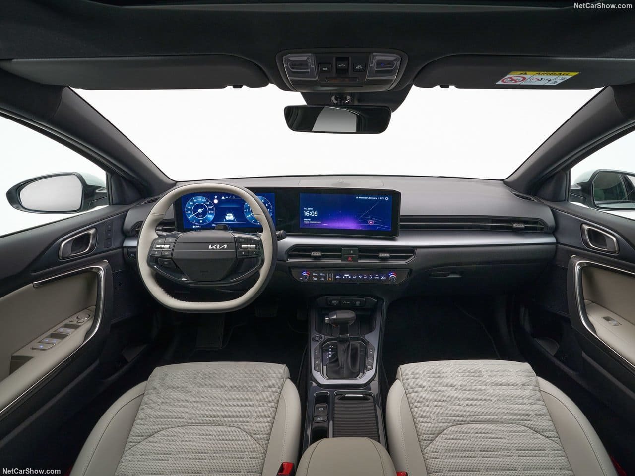 2027 - KIA XCEED, foto 28