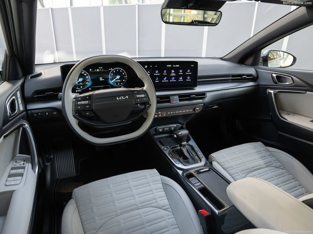 2027 - KIA XCEED, foto 34