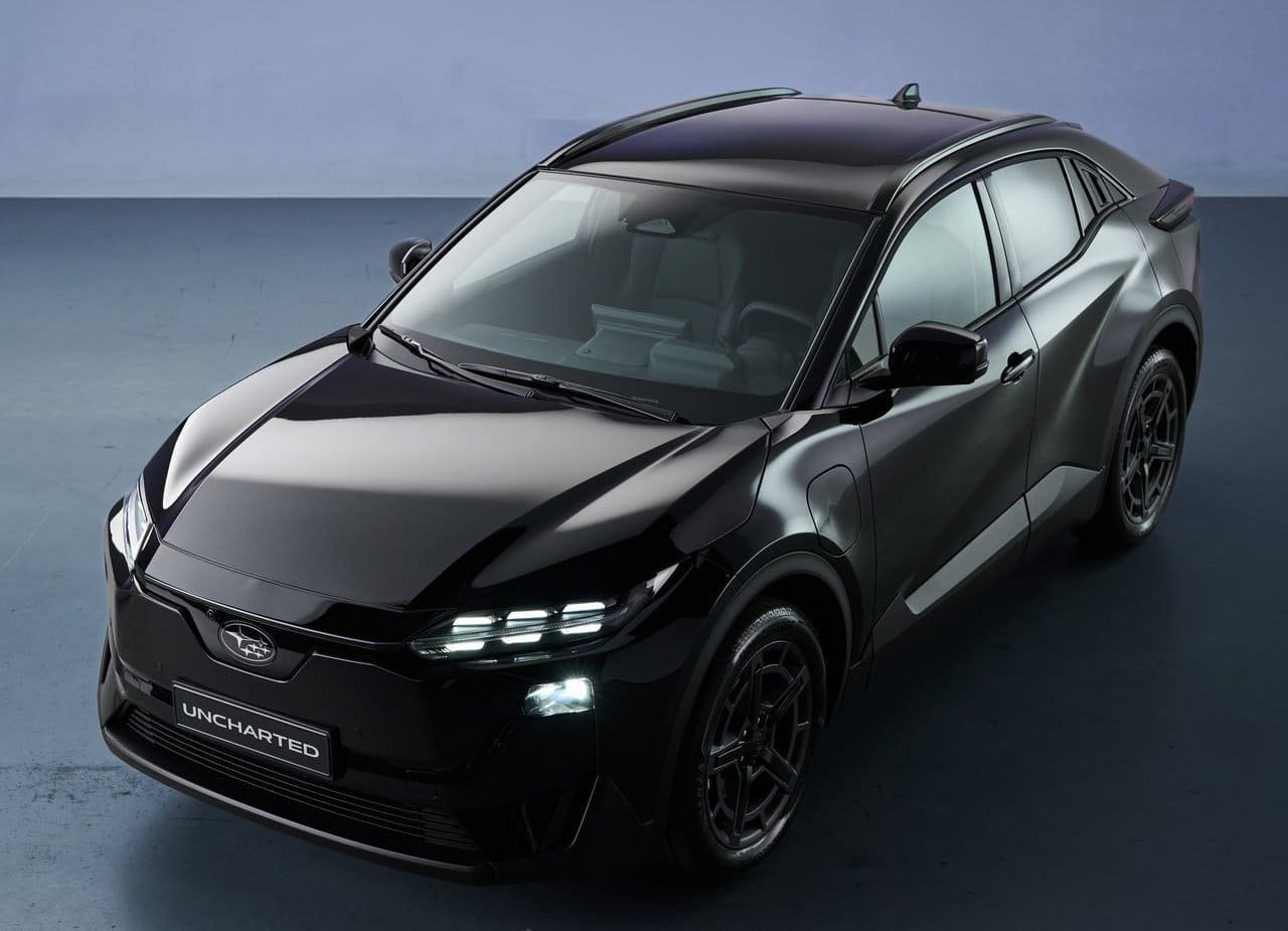 SUBARU UNCHARTED ASTRO BLACK MICA, foto 2