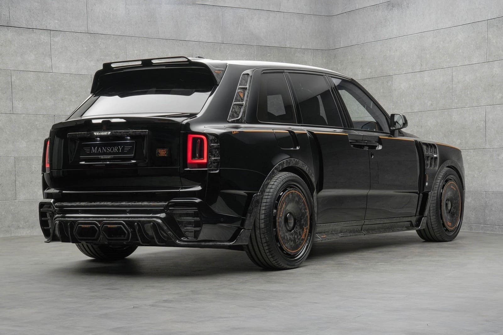 2026 - ROLLS-ROYCE CULLINAN SERIES II EMPEROR SIGNATURE BY MANSORY, foto 2
