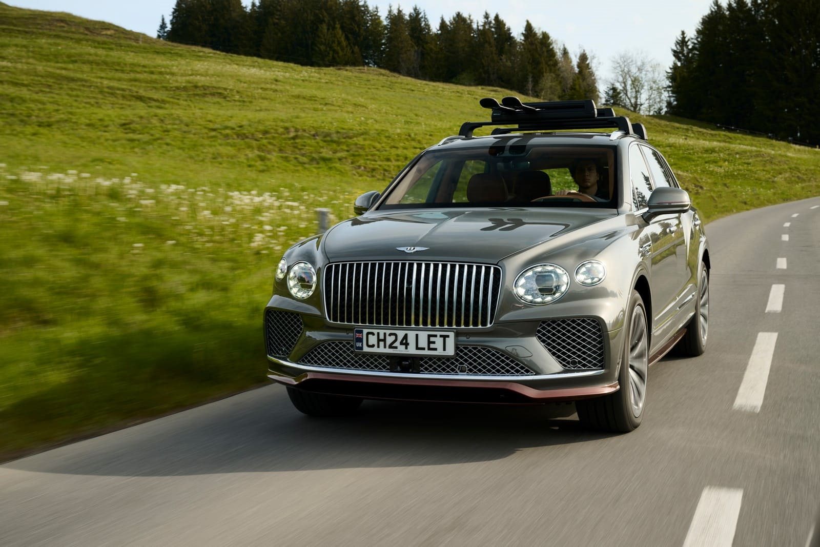2026 - BENTLEY BENTAYGA EWB CHALET EDITION BY ‘GSTAAD GUY’, foto 1