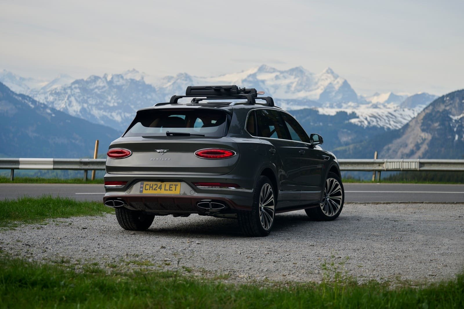 2026 - BENTLEY BENTAYGA EWB CHALET EDITION BY ‘GSTAAD GUY’, foto 3