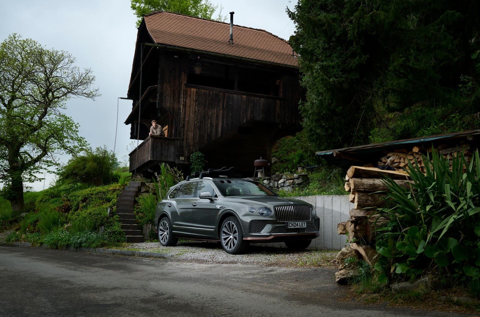 2026 - BENTLEY BENTAYGA EWB CHALET EDITION BY ‘GSTAAD GUY’, foto 6