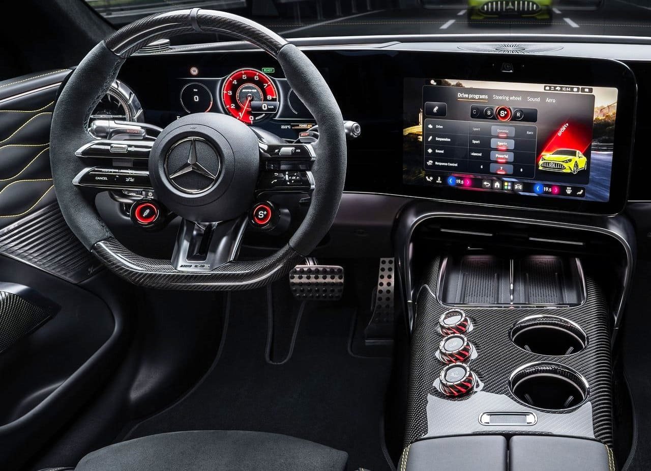 2027 - MERCEDES-AMG GT 4-DOOR COUPÉ, foto 28