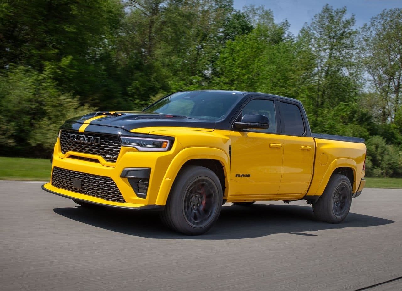 2027 - RAM 1500 RUMBLE BEE SRT, foto 4