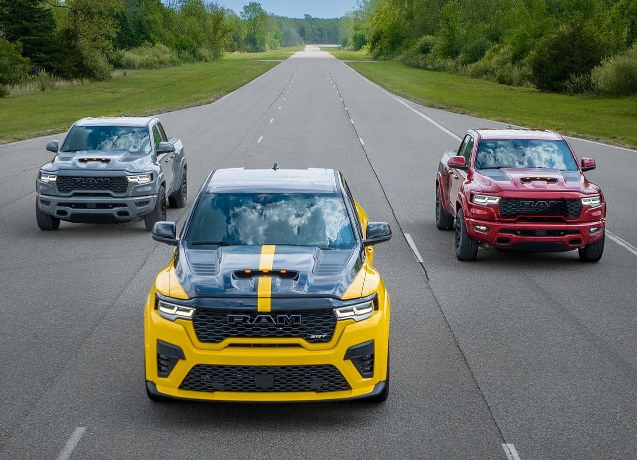 2027 - RAM 1500 RUMBLE BEE SRT, foto 14
