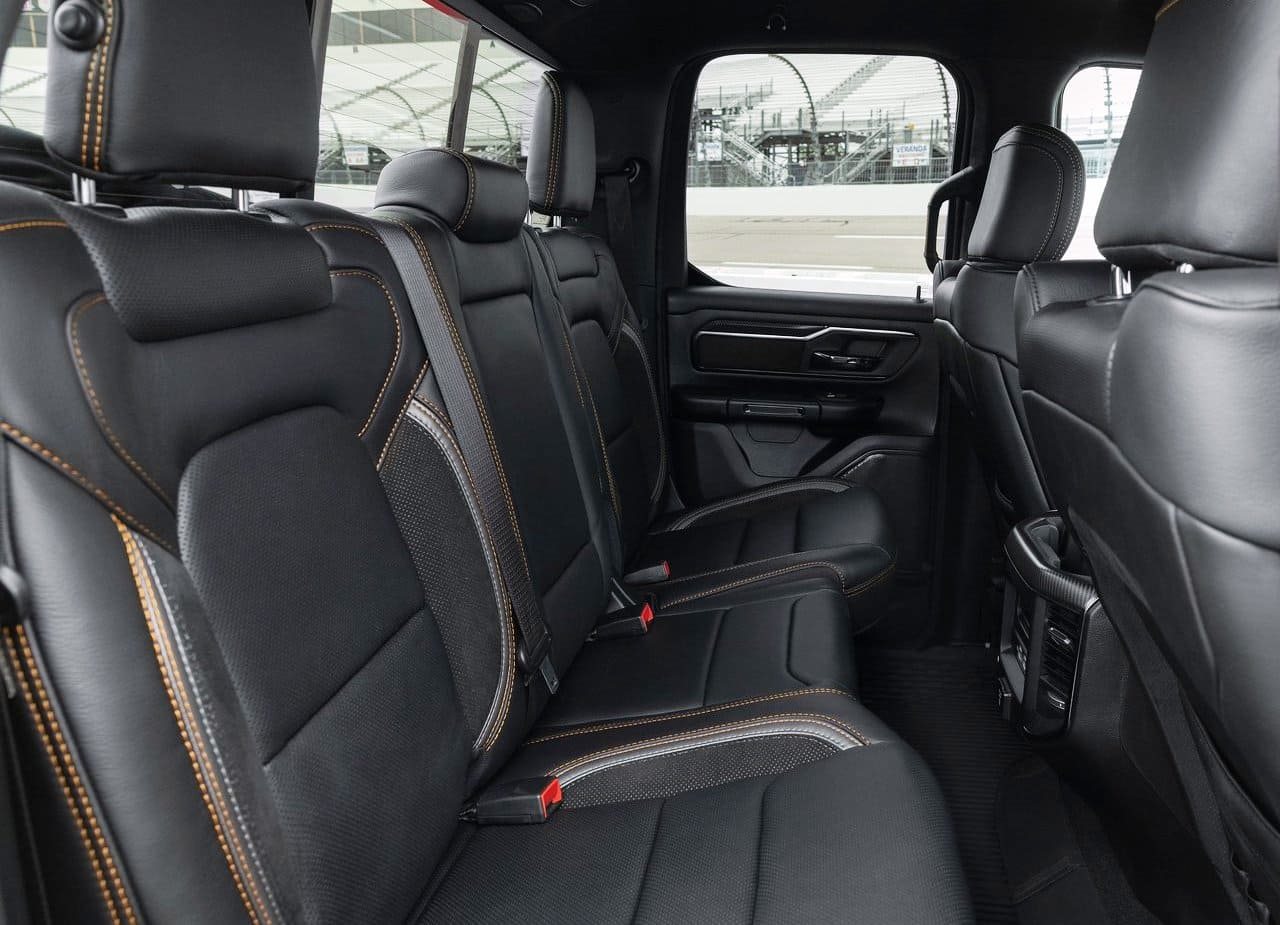2027 - RAM 1500 RUMBLE BEE SRT, foto 18