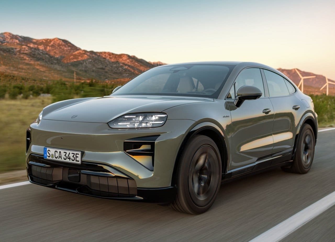2027 - PORSCHE CAYENNE TURBO COUPÉ ELECTRIC, foto 2