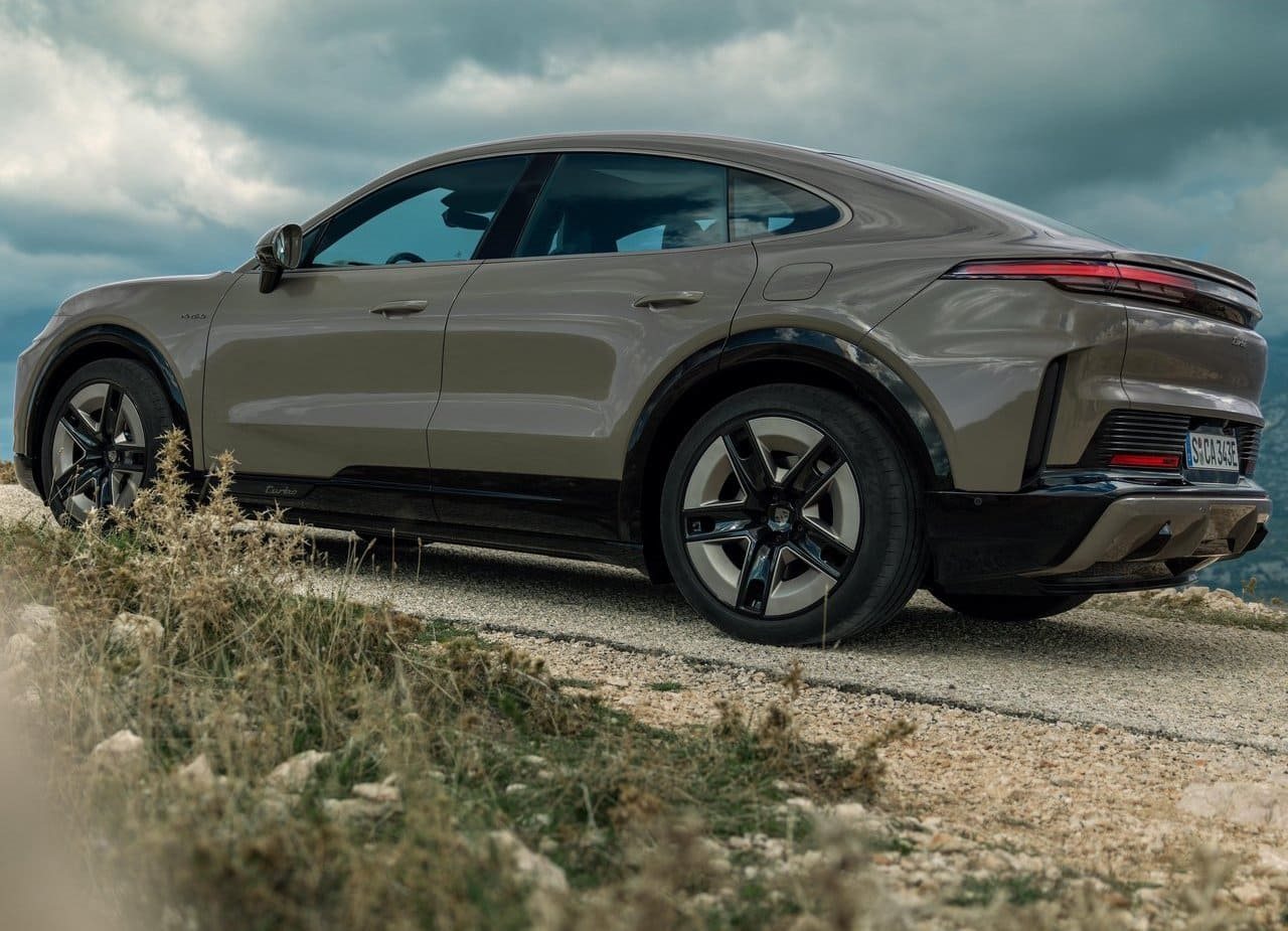 2027 - PORSCHE CAYENNE TURBO COUPÉ ELECTRIC, foto 5