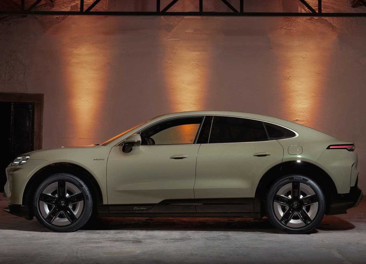 2027 - PORSCHE CAYENNE TURBO COUPÉ ELECTRIC, foto 9