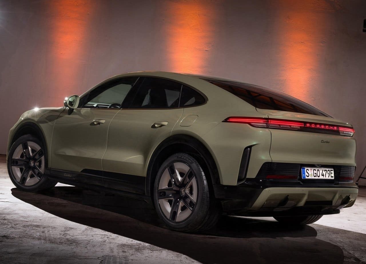 2027 - PORSCHE CAYENNE TURBO COUPÉ ELECTRIC, foto 10