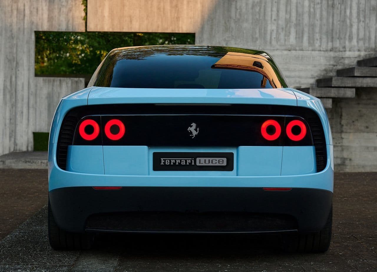 2027 - FERRARI LUCE, foto 5
