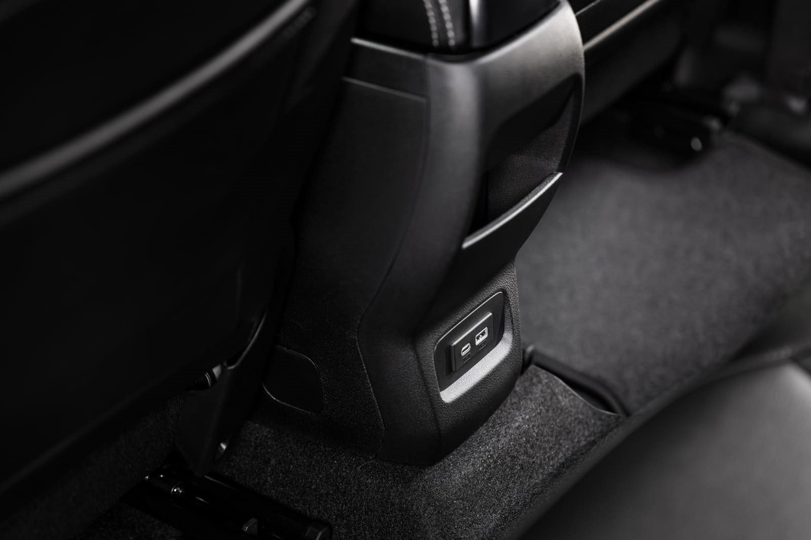 2027 - FIAT TORO VOLCANO MHEV, foto 24