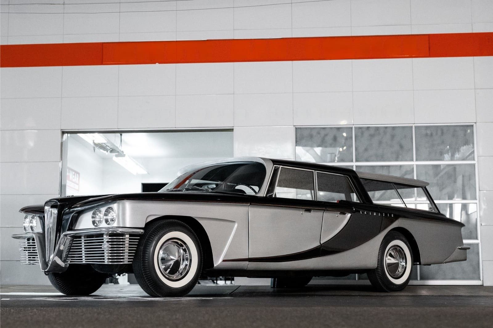 1959 - SCIMITAR EX ALL-PURPOSE SEDAN, foto 1