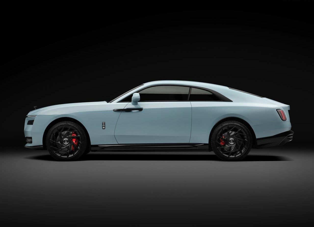 ROLLS-ROYCE SPECTRE BLACK BADGE SERIES II, foto 2