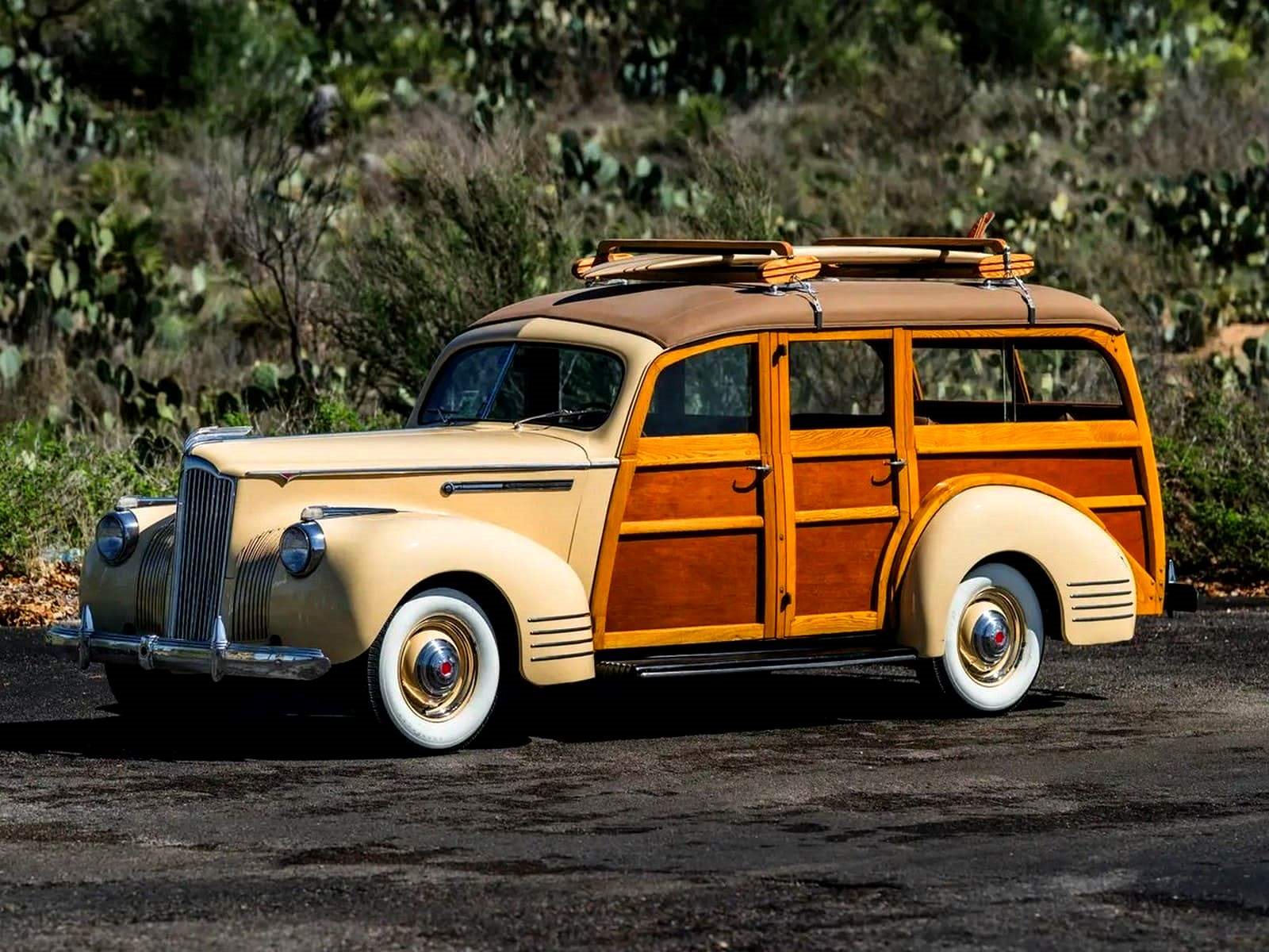 1941 - PACKARD 110 HERCULES STATION WAGON, foto 1