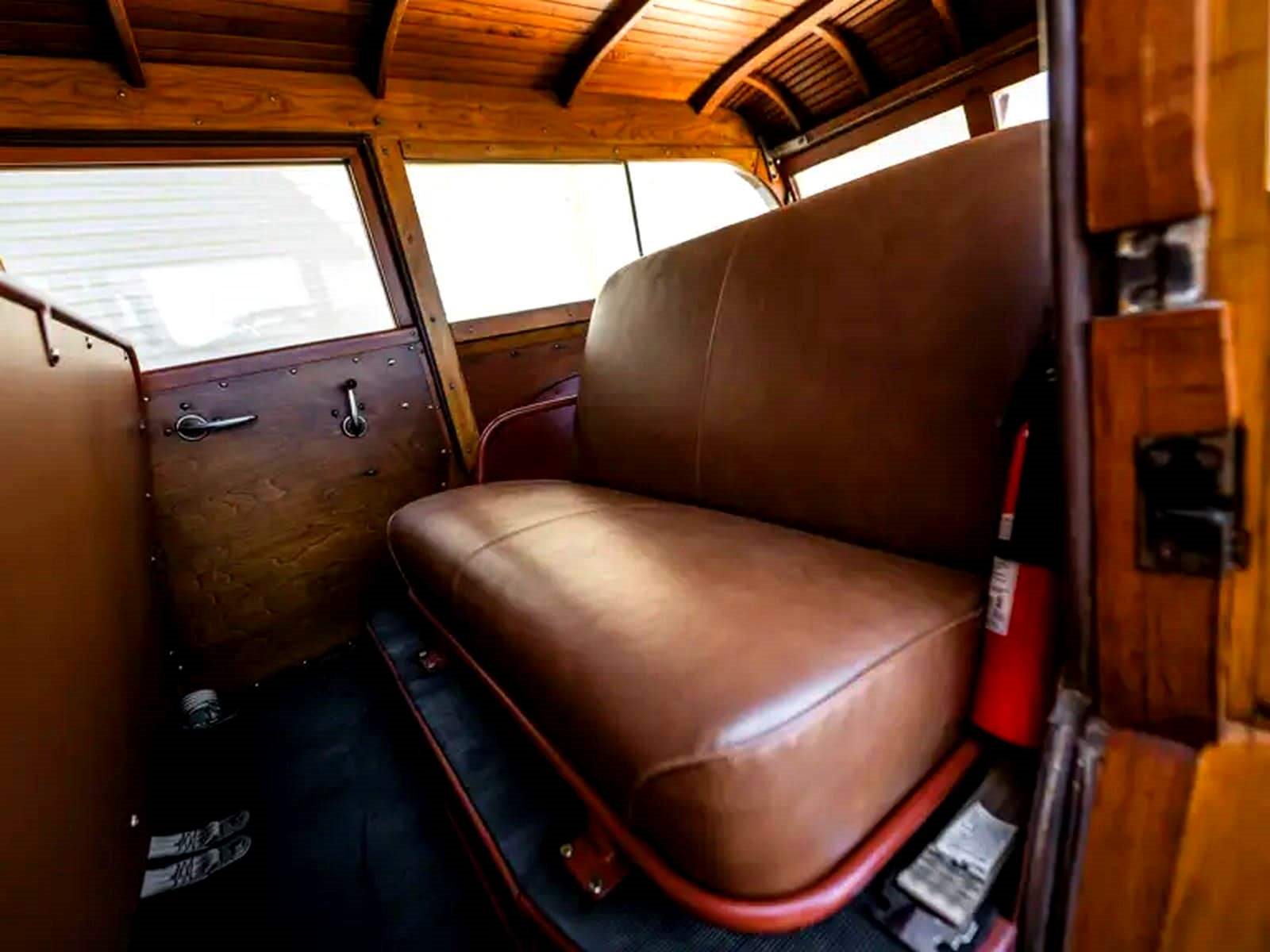 1941 - PACKARD 110 HERCULES STATION WAGON, foto 29