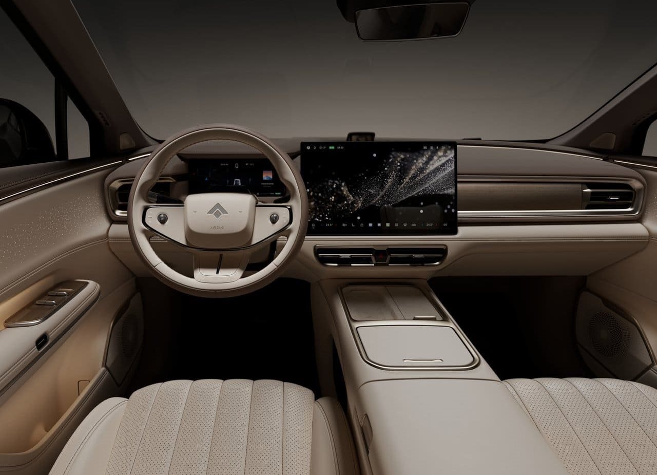 2027 - GAC HYPTEC S600, foto 12