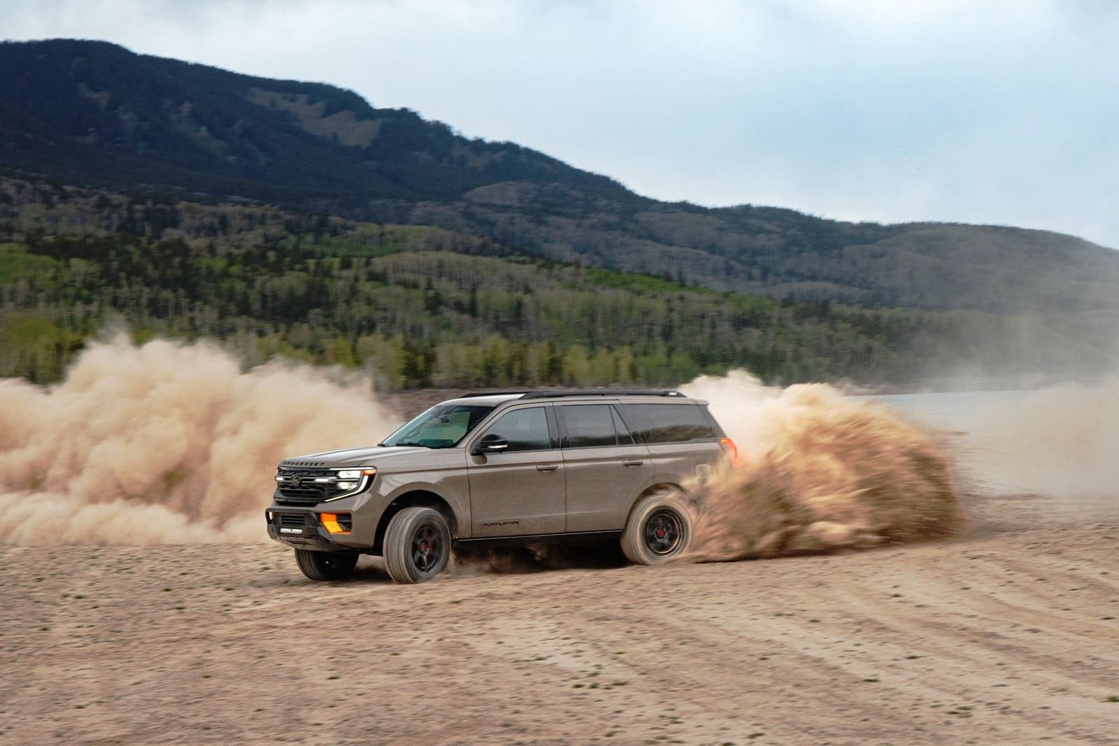 2026 - FORD EXPEDITION VELOCIRAPTOR SUV BY HENNESSEY, foto 11
