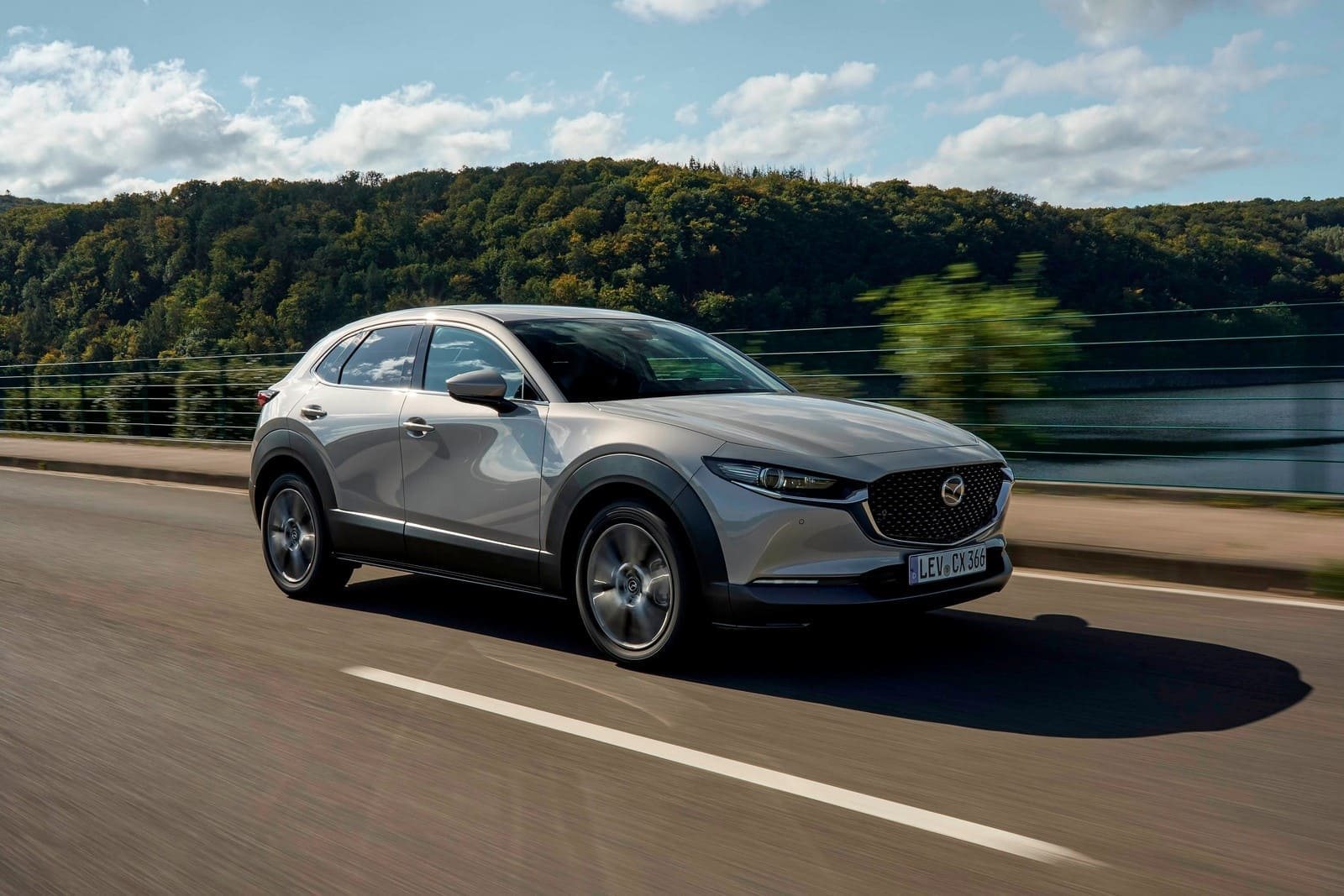 MAZDA CX-30, foto 1