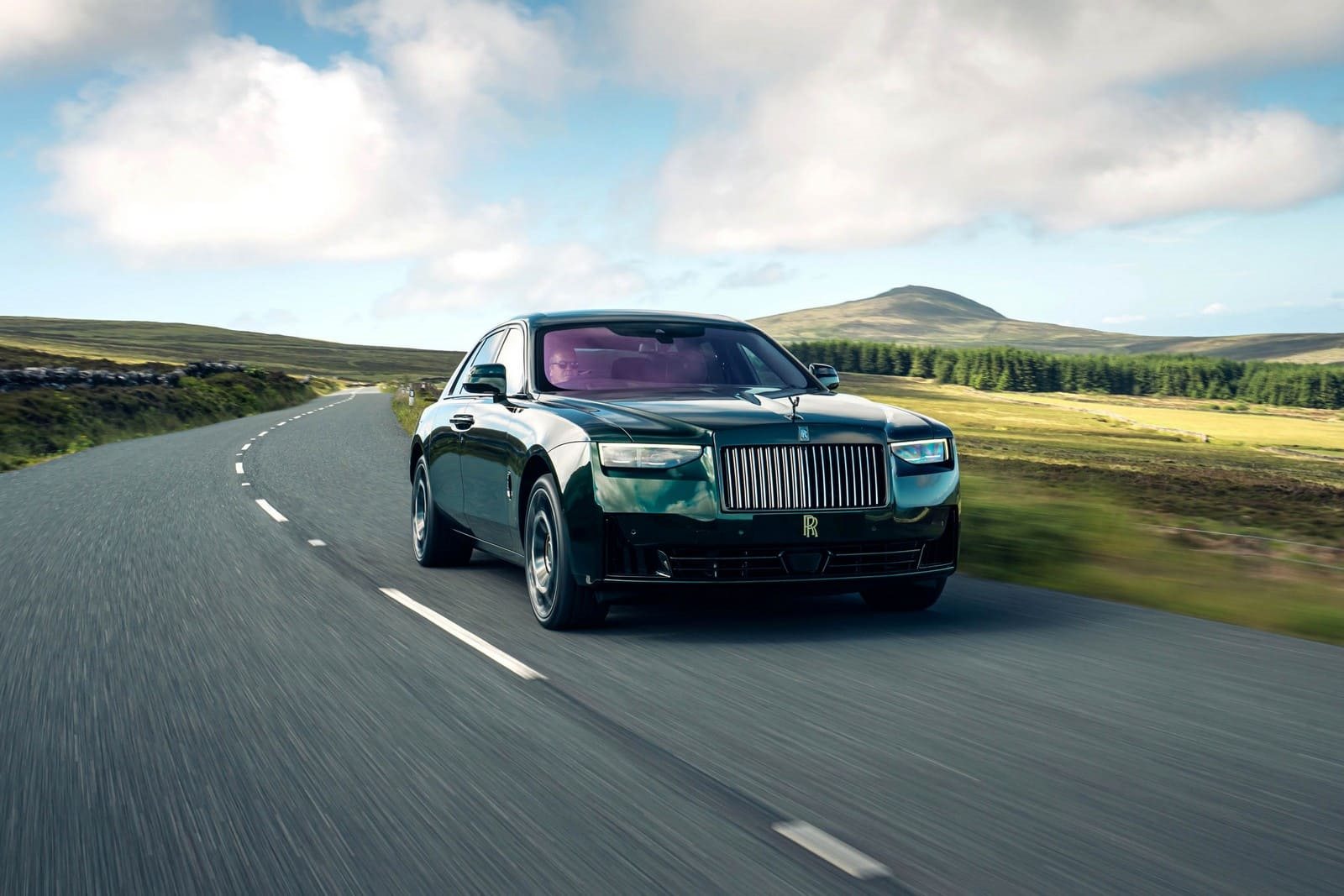 ROLLS-ROYCE BLACK BADGE GHOST TOURIST TROPHY, foto 1