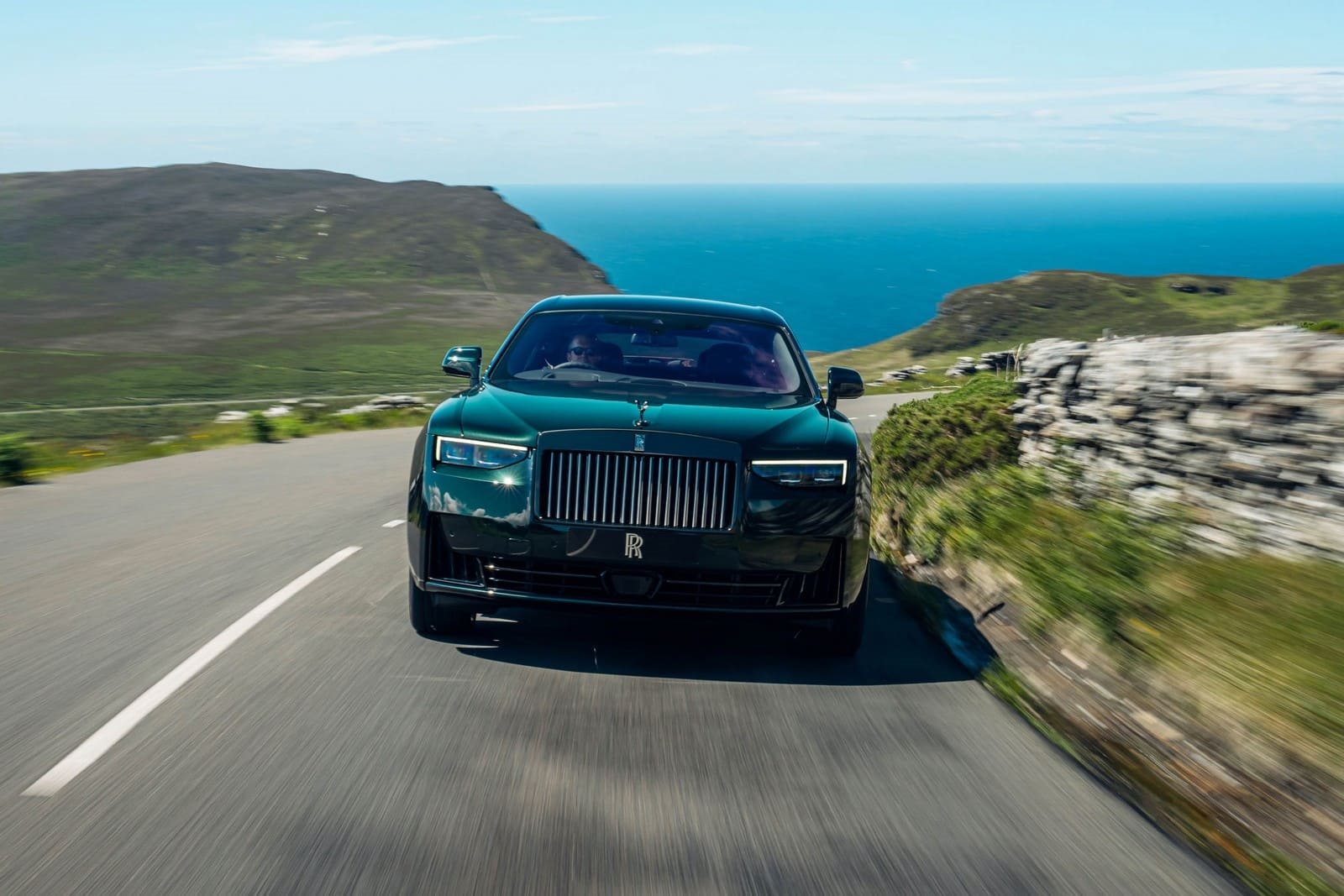 ROLLS-ROYCE BLACK BADGE GHOST TOURIST TROPHY, foto 3