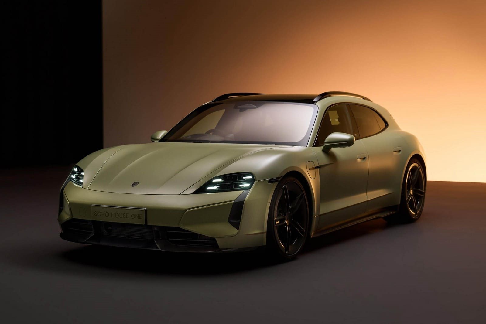 2026 - PORSCHE TAYCAN TURBO S SOHO HOUSE ONE, foto 1