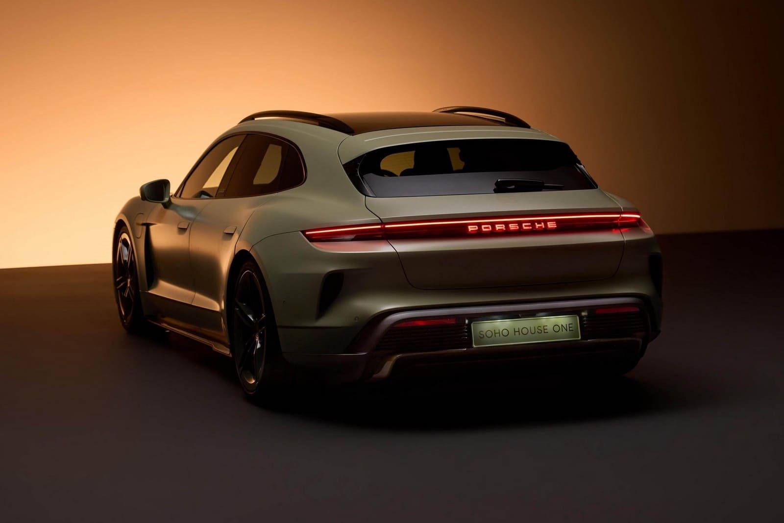 2026 - PORSCHE TAYCAN TURBO S SOHO HOUSE ONE, foto 4