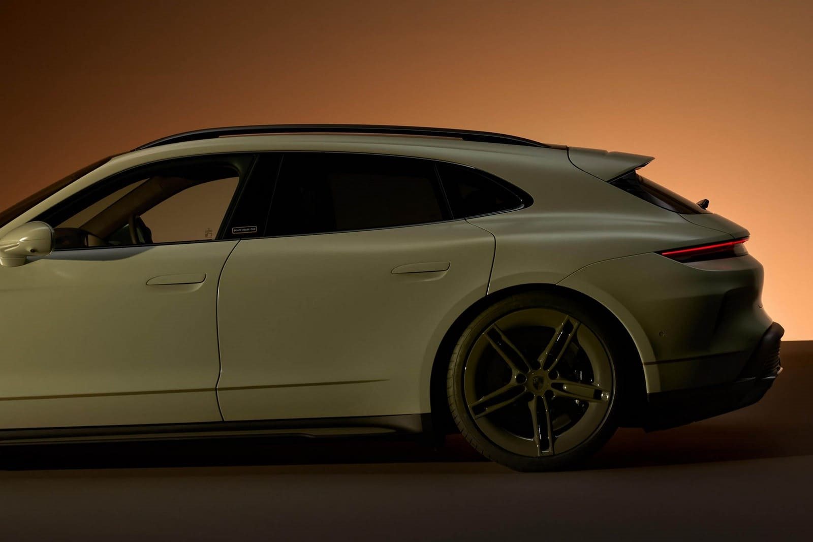 2026 - PORSCHE TAYCAN TURBO S SOHO HOUSE ONE, foto 9