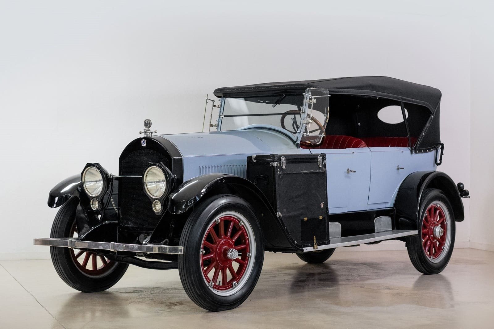 COLE 870 AERO EIGHT TOURSTER, foto 1