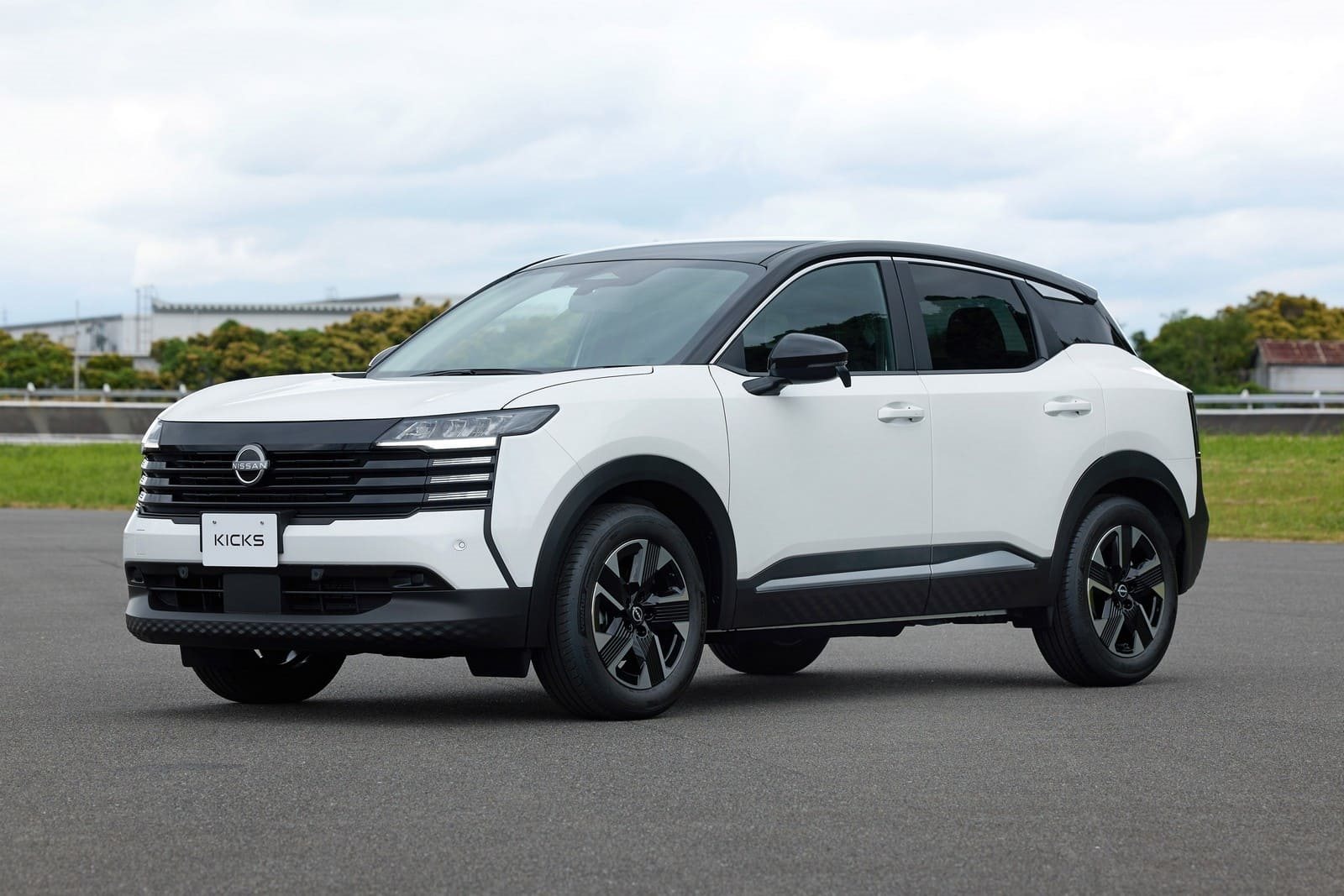 NISSAN KICKS X GRADE, foto 1