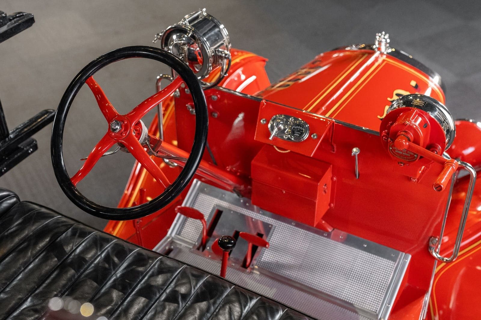 FORD MODEL TT TRIPLE COMBINATION FIRE TRUCK, foto 2