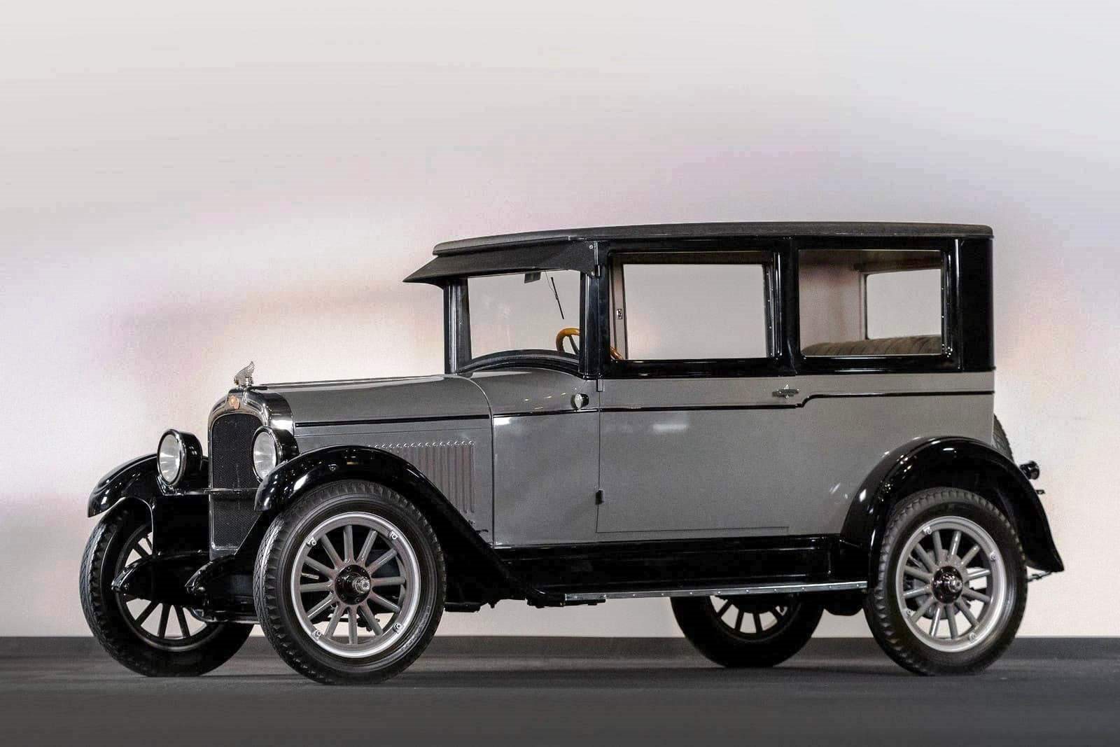 PONTIAC SERIES 6-27 TWO-DOOR COACH, foto 1