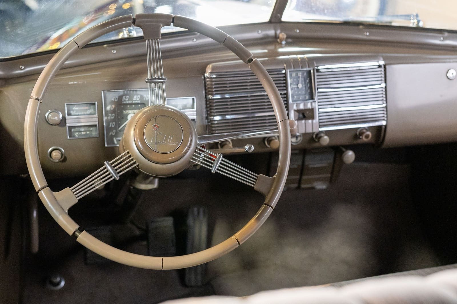 CADILLAC SERIES 60 SPECIAL V8 TOURING, foto 2