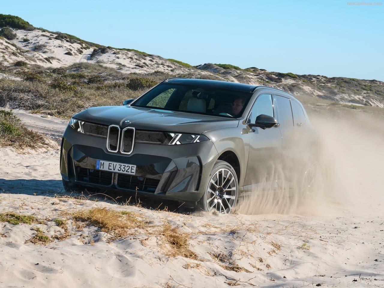 2027 - BMW iX5, foto 26